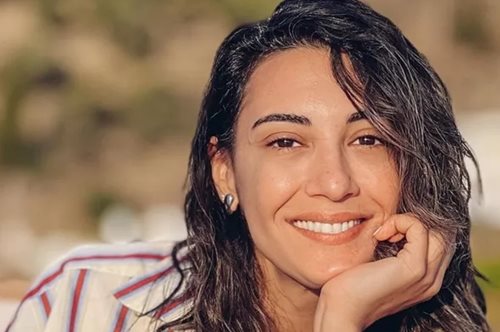 Ευγενία Σαμαρά: Υιοθέτησε την τάση των bare nails στο ταξίδι της στο Περού