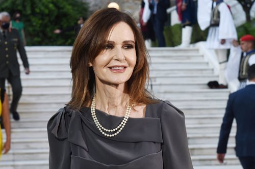 Κάτια Δανδουλάκη: Με μακριά καστανά μαλλιά σε εξώφυλλο περιοδικού πριν από 40 χρόνια