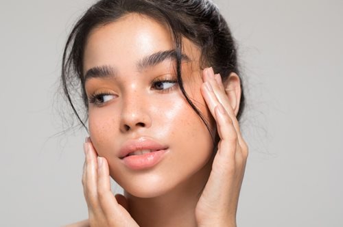 Ευαίσθητη, αντιδραστική επιδερμίδα: Το θαυματουργό σέρουμ που πρέπει να δοκιμάσεις