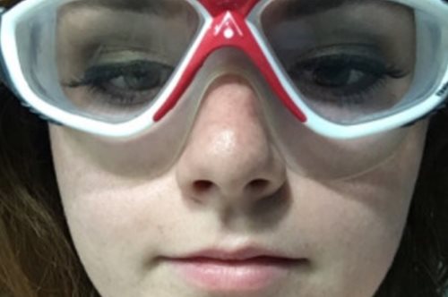 Με αυτή την εφεύρεση θα μπορέσεις να κάνεις ντους χωρίς να χαλάσει το μακιγιάζ σου