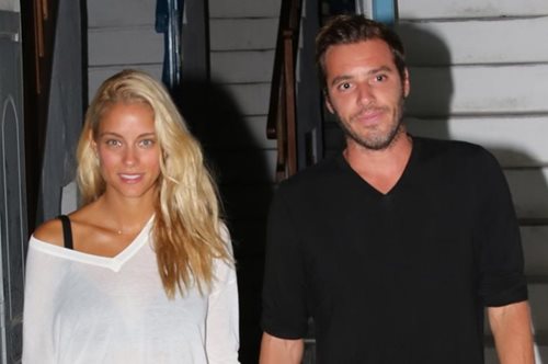 H πρώτη φωτογραφία του Δημήτρη Θεοδωρίδη μετά τον γάμο του με τη Δούκισσα Νομικού