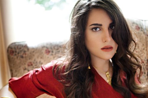 Η τραγουδίστρια Παυλίνα Βουλγαράκη απαντά το ερωτηματολόγιο του Woman Toc