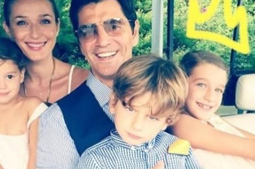 Η νέα φωτογραφία του Σάκη Ρουβά με τα παιδιά του έχει τρελάνει το Instagram