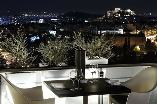 Το νέο μενού του Galaxy Bar and Restaurant φτάνει σε άλλα ύψη