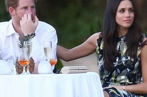 Αυτό είναι το εντυπωσιακό και αντισυμβατικό δακτυλίδι που χάρισε ο πρίγκιπας Χάρι στη Μέγκαν Μαρκλ