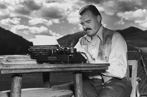 Όταν ο Χέμινγουεϊ έβαλε στοίχημα ότι μπορεί να γράψει ένα διήγημα με μόνο 6 λέξεις. Και κέρδισε