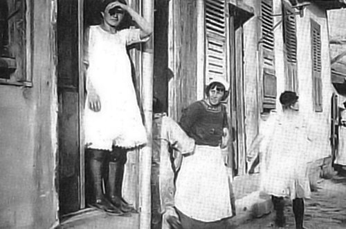 Πόρνες, νταβατζήδες και μαχαιροβγάλτες. Η ιστορία της απαγορευμένης ερωτικής Θεσσαλονίκης