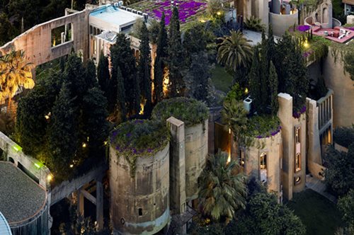 H μεταμόρφωση ενός ερειπωμένου εργοσταστίου τσιμέντου σε υπερπολυτελή βίλα