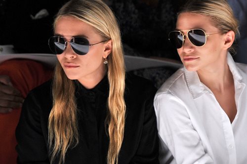 Η τελευταία εμφάνιση των αδερφών Όλσεν στο Παρίσι εντυπωσίασε χωρίς να κάνει την έκπληξη