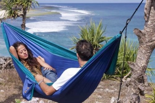 Όλα όσα χρειάζεσαι για το φετινό καλοκαίρι είναι στα Public