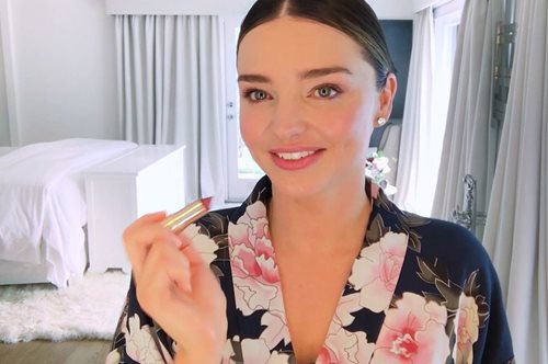 Η Μιράντα Κερ μοιράζεται μαζί σου το μυστικό tip για το φωτεινό μακιγιάζ του γάμου της 