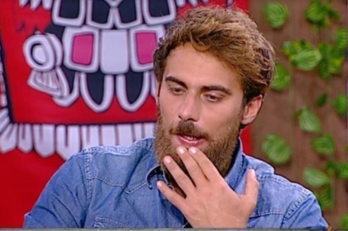 Ο Μάριος Πρίαμος Ιωαννίδης δείχνει για πρώτη φορά το σπίτι του στην Κύπρο σε βίντεο 