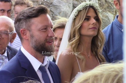 Φωτογραφίες και βίντεο από το γάμο του Γιάννη Βαρδή και της Νατάσας Σκαφιδά