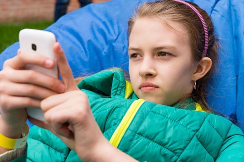 Τι είναι το grooming στο Ίντερνετ και πώς θα προφυλαχθούν τα παιδιά;