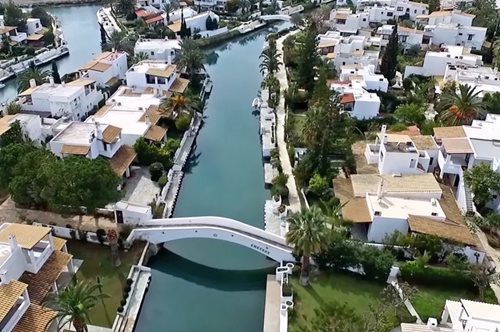 Το Miami της Ελλάδας απέχει μόλις 2 ώρες για την Αθήνα. Ώρα να το ανακαλύψεις