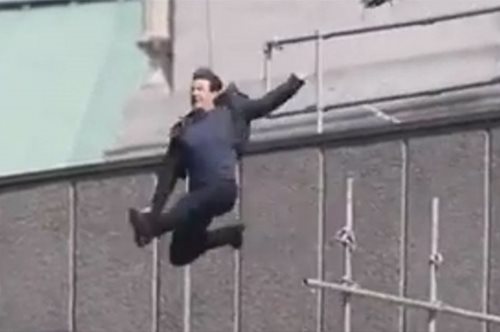 Ο Tom Cruise έπεσε από ταράτσα και τραυματίστηκε στα γυρίσματα του νέου Mission Impossible
