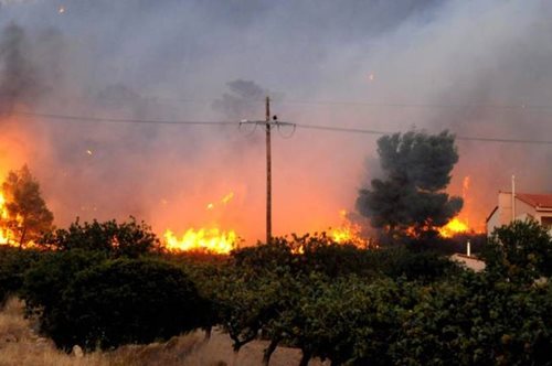 Η πιο συγκλονιστική φωτογραφία από την πυρκαγιά στην Αττική