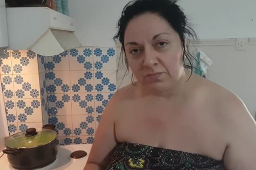 Πώς να φτιάξεις παστίτσιο λερώνοντας μόνο ένα μαγειρικό σκεύος. Η Σοφία Μουτίδου ξέρει 