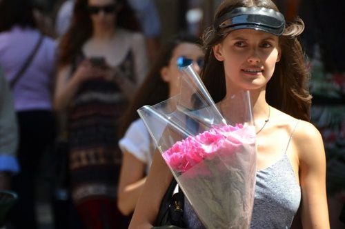 Αυτή η νέα τάση της μόδας έρχεται ως απάντηση στον νεοσυντηρητισμό της εποχής 