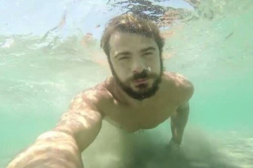 Είδες ολόκληρη την πρώτη διαφήμιση του Γιώργου Αγγελόπουλου; 