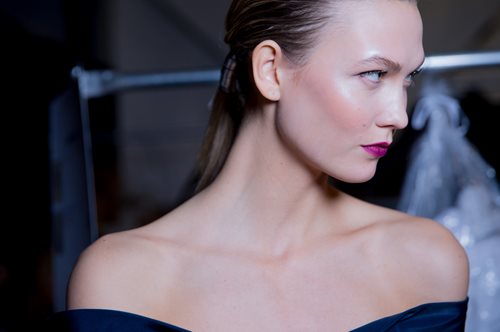 6 οικονομικές, σούπερ ενυδατικές κρέμες σώματος για να επανέλθεις μετά την παραλία