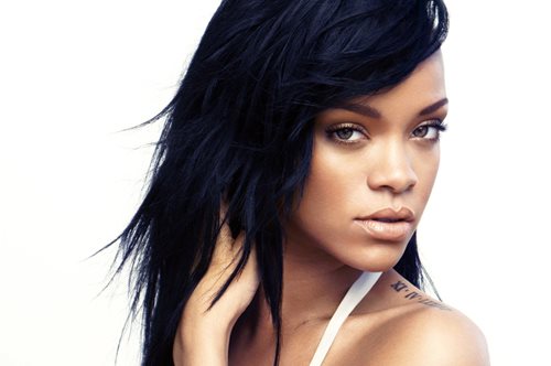 Το νέο look της Rihanna: Δείτε την αλλαγή που έκανε στο στυλ και την εμφάνισή της