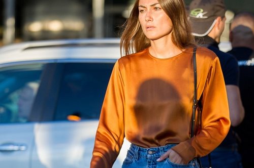 Κάθε λεπτό που περνάει μία γυναίκα αγοράζει αυτό το τζιν παντελόνι