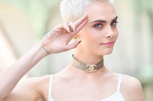 Πες το μου ότι θα δούμε αυτό το παλιό trend να ξαναγίνεται hot. Το φόρεσαν όλα τα μοντέλα  