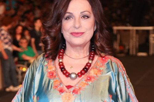 To νέο ανανεωμένο λουκ της Χάρις Αλεξίου