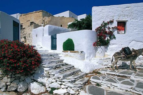 To νησί που λάτρεψε και ύμνησε ο Οδυσσέας Ελύτης έχει μόλις 300 κατοίκους