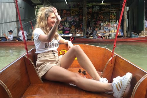 Η Δέσποινα πήγε στη «Βενετία της Ανατολής» και κατάλαβε ότι η επικοινωνία δεν είναι θέμα γλώσσας 