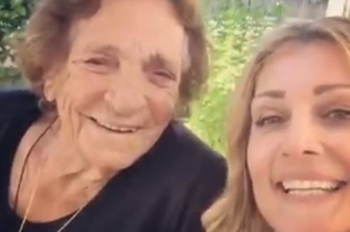 Η γιαγιά της Νατάσας Θεοδωρίδου είναι πολύ μπροστά. Δες το ξεκαρδιστικό βίντεο στα social media