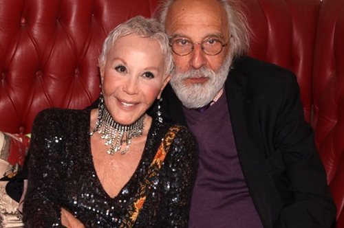 Η πρώτη δημόσια εμφάνιση του Αλέξανδρου Λυκουρέζου μετά τον θάνατο της Ζωής Λάσκαρη