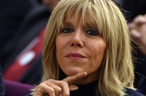 Η Μπριζίτ Μακρόν πρόσθεσε μία νεοϋορκέζικη νότα στην εμφάνισή της στο Μεγάλο Μήλο  