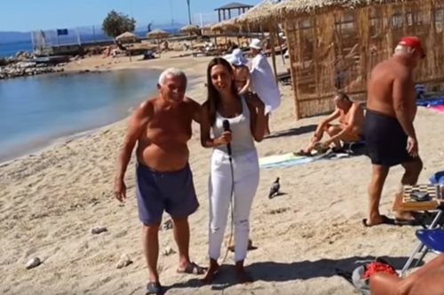 Στιγμιότυπο άνευ προηγουμένου. Την έπεσε στην ρεπόρτερ του ΣΚΑΙ σε ζωντανή μετάδοση