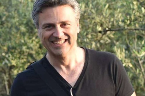 «Τι γίνεται τέλος πάντων με την ιλαρά;». Ο παιδίατρος Αντώνης Δαρζέντας εξηγεί