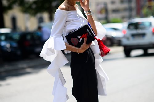 Και τι σκοπεύεις να κάνεις με αυτό το trend στα φετινά παπούτσια που θα σου κάνει τη ζωή δύσκολη; 