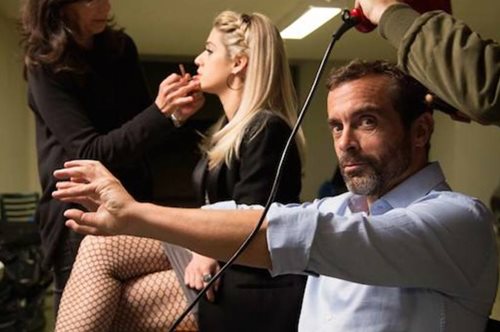 Ο Κωνσταντίνος Μαρκουλάκης εμφανίζεται ολόγυμνος στη νέα, πολυαναμενόμενη ταινία του 