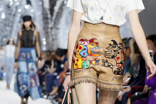 5 λόγοι που ενθουσιαστήκαμε με το σόου του οίκου Dior για την άνοιξη/καλοκαίρι 2018