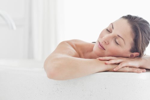 Η ενίσχυση της ενυδάτωσης είναι η απάντηση στην ξηροδερμία – Αλλά με πρόγραμμα