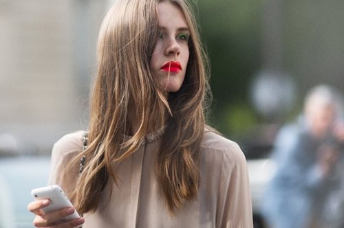 Δεν μπορείς να συνεννοηθείς με τον κομμωτή; Μία hair stylist σου εξηγεί τι κάνεις λάθος