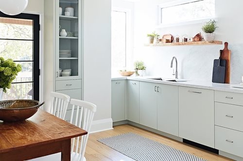 Πώς μία μικρόσκοπική κουζίνα στο Τορόντο έγινε τεράστια με μερικές μαγικές κινήσεις