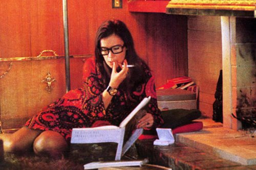 Όταν η Τζένη Καρέζη έπαιξε για τελευταία φορά στο θέατρo, με ένα έργο της Λούλας Αναγνωστάκη