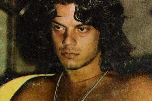 Βλάσσης Μπονάτσος: «Αφήστε μας να πούμε δυο τραγούδια και θα παίξουμε και τον εθνικό ύμνο»