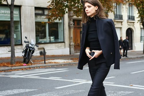 Ο Στάθης Σαμαντάς βρίσκει το παπούτσι που έχει αντικαταστήσει επάξια την μπαλαρίνα για φέτος 