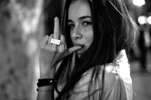 «Ζω με το ακατανόητο σύνδρομο Τουρέτ». Μερικές φορές οι βρισιές δεν είναι τόσο αθώες