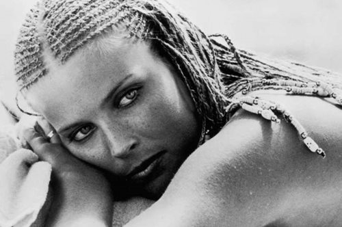 Μπο Ντέρεκ: Γνωρίστηκε με τον 45χρονο άνδρα της στη Μύκονο και παντρεύτηκαν όταν ήταν 16