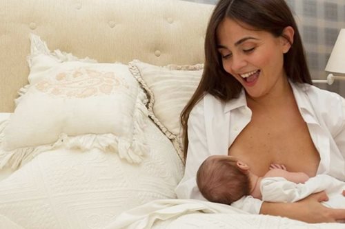 Η Αγγελική Δαλιάνη στηρίζει το δημόσιο θηλασμό με μια σειρά φωτογραφιών στο ίνσταγκραμ  