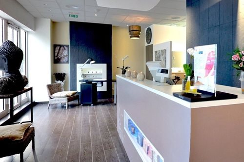 Πώς βρέθηκα χωρίς να το καταλάβω στο lobby ενός σαλονιού ομορφιάς στο Σύνταγμα