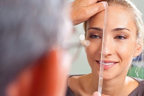 Πώς να αλλάξεις το σχήμα της μύτης σου χωρίς contouring και φυσικά χωρίς πλαστική 